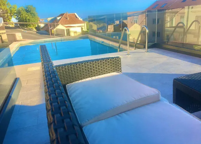 Apartment Pero&Mika With Swimming Pool